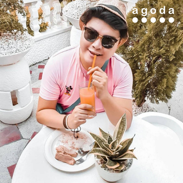 Influencer marketing campaign for Agoda